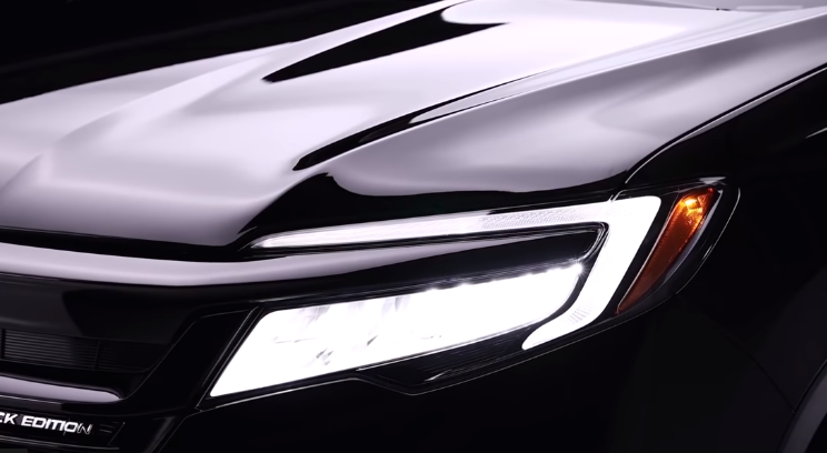 2019 Honda Pilot Features ADAS, LED Headlight